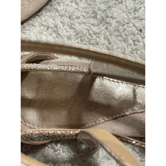 Marc Fisher Womens 8 M Bambi Metallic Back Zip Strappy Sandal rose Gold flats - Picture 12 of 12